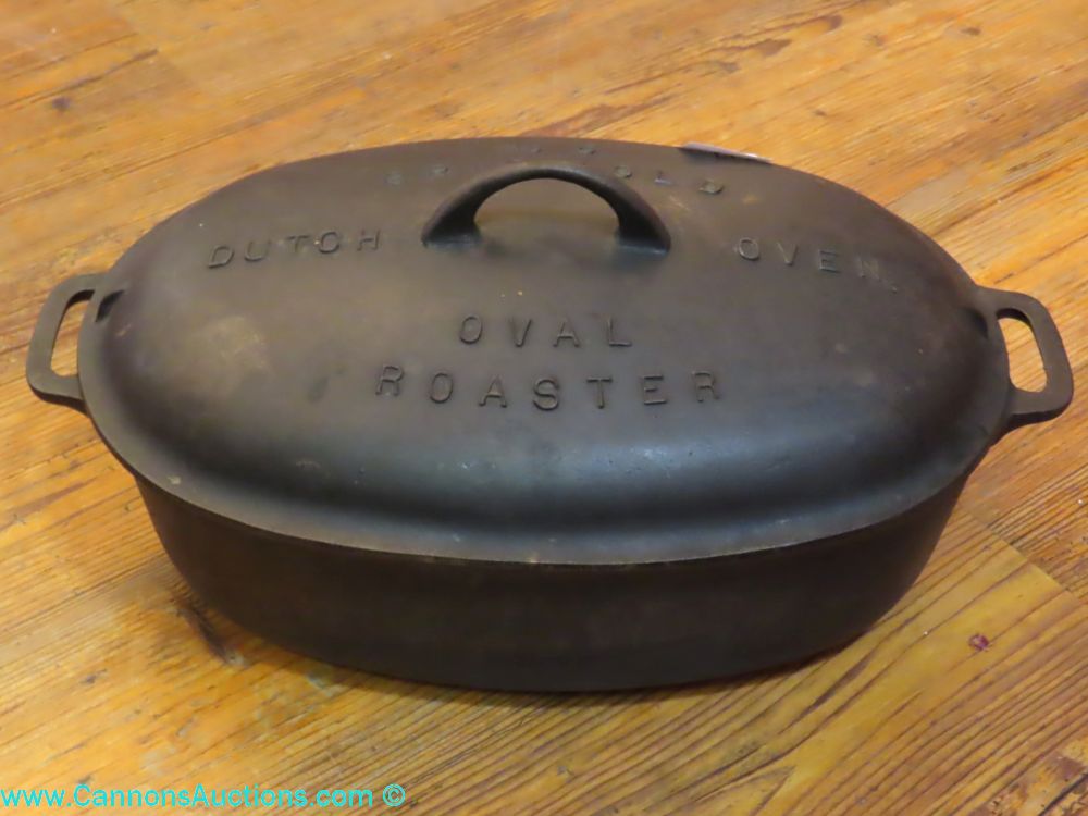 Griswold No 5 Dutch oven oval roaster including liner and cover; 15" wide
