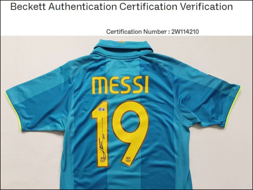 Autographed Lionel Messi #19 blue soccer jersey with Beckett Witnessed COA #2W114210