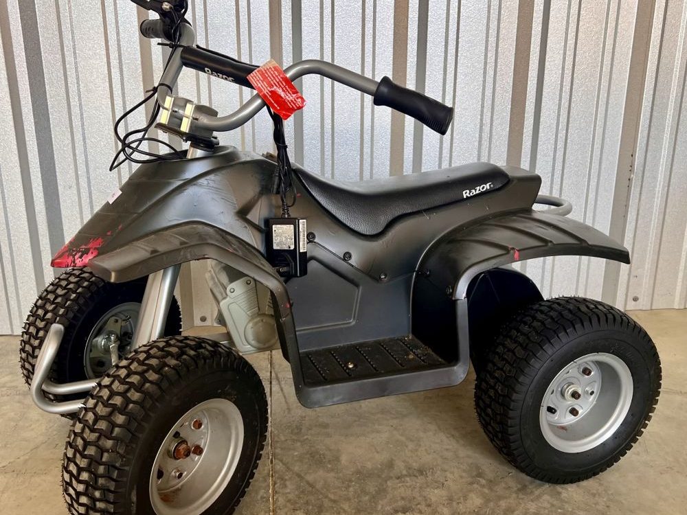 Razor Dirt Quad electric ride-on ATV with 12-inch wheels in Aga's Consignments Providence Forge VA online auction